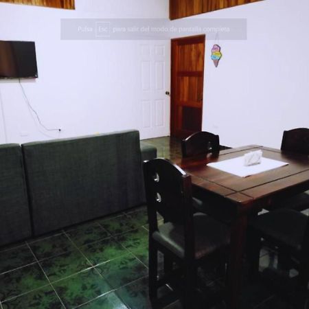 Casa Kros Quepos Esterno foto