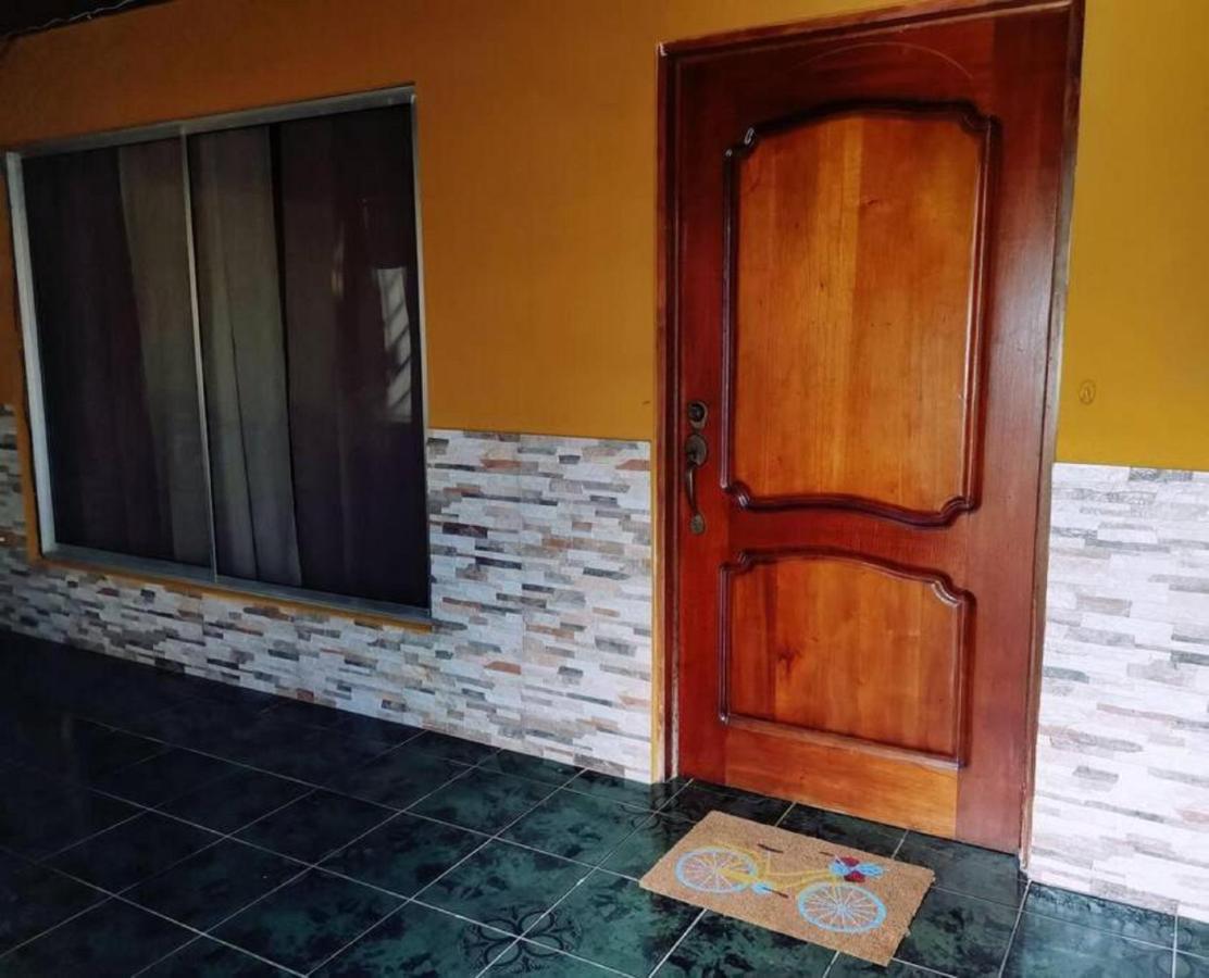 Casa Kros Quepos Esterno foto